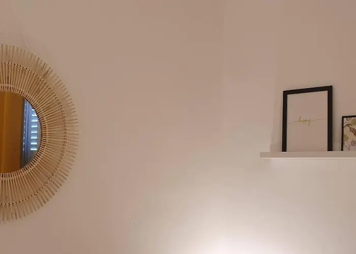 Et A 2 Pas De La Cite Διαμέρισμα *