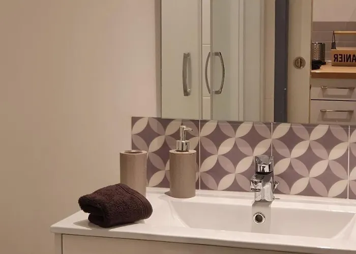 아파트 Et A 2 Pas De La Cite 카르카손