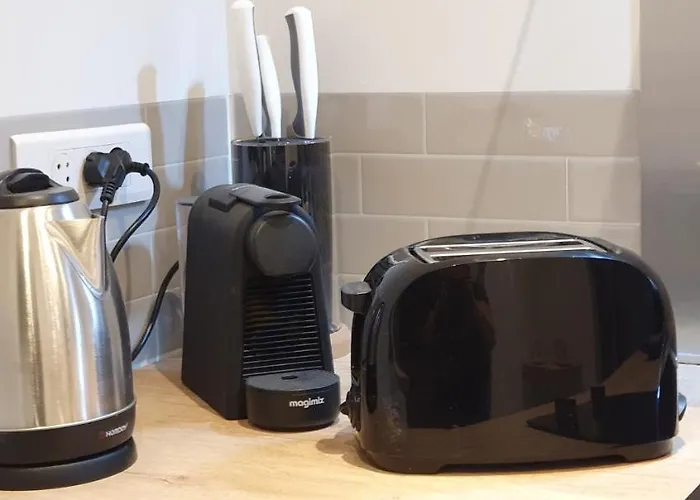 Et A 2 Pas De La Cite * Καρκασόν